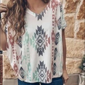 White Aztec tee boutique medium